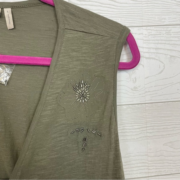 LOGO By Lori Goldstein Green Knit Floral Appliqué Vest Size Large NWOT - Picture 2 of 6